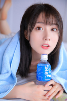 坤坤寒进桃子里